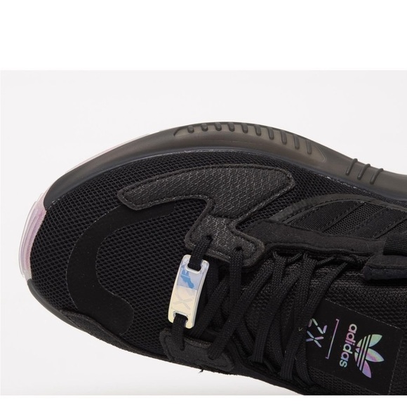 Black Adidas sneakers - Picture 3 of 9